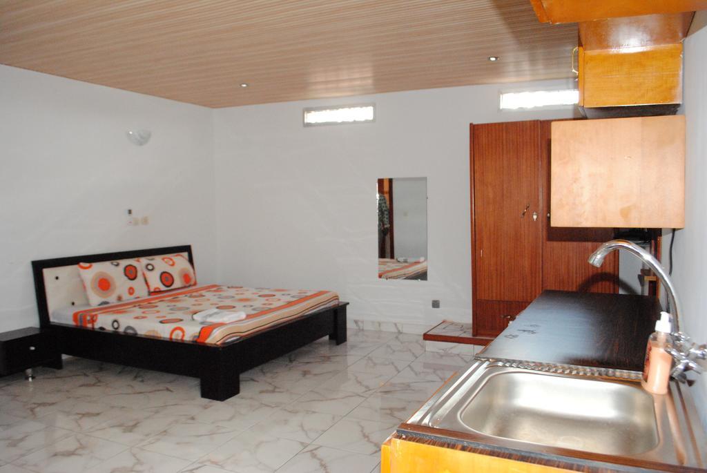 Lagrande-Vi Hotel Abidjan Exterior photo